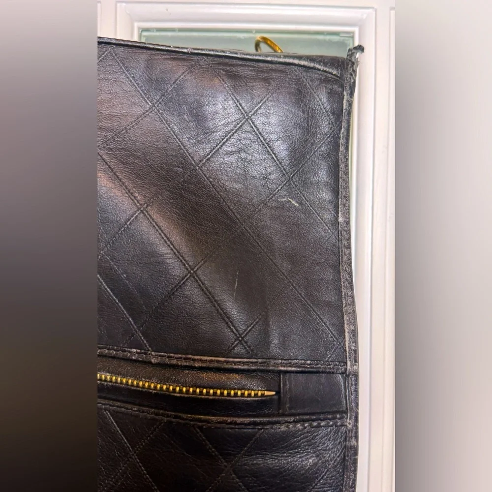 CHANEL Vintage Quilted Leather Garment Bag - Picture 5 of 9